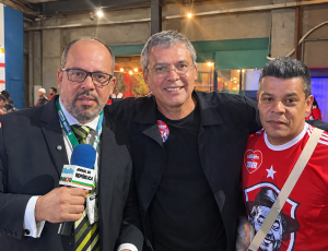 'Vai ser preso': Lindbergh Farias e Leonel de Esquerda atacam Flávio Bolsonaro com acusações sobre INSS e Banco Master em ato pela cultura de Lula