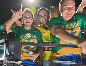 A convite de Flávio Bolsonaro, Renato Araújo deixa campanha no Rio por um dia e participa de agenda com Nikolas Ferreira em Minas