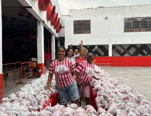 Porto da Pedra prepara mais de 2 mil saquinhos de doces para São Cosme e Damião em São Gonçalo