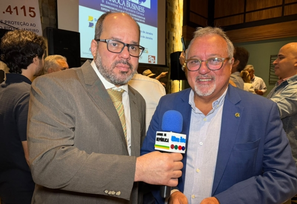 No Carioca Business, Presidente do CAU/RJ, Sydnei Menezes defende o resgate do planejamento urbano e entrega carta de princípios aos candidatos