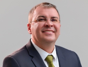 Douglas Farias do interior do Ceará para o topo do Brasil: a história do professor que levou Coreaú à nota 10 no IDEB