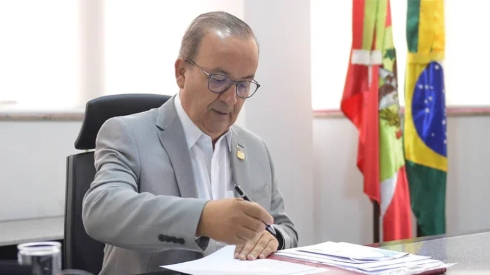Repasses do governo de SC a empreiteira investigada aumentam 4.457% com Jorginho Mello