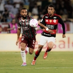 Carrascal marca, Flamengo vence o Fluminense e continua na liderança do Campeonato Brasileiro