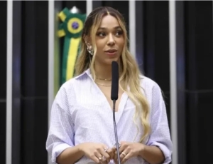 Psol sem Fundo Eleitoral: Erika Hilton diz que PSOL cometeu erro estratégico na campanha e admite chance de sair e ir para o PT