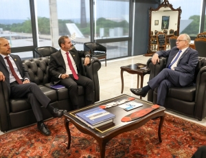 Presidente do STF, ministro Edson Fachin, recebe diretor-geral da Polícia Federal, Andrei Rodrigues