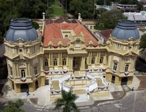 TCE-RJ aponta irregularidades em contratos de R$ 663 milhões da Secretaria das Cidades e impõe restrições