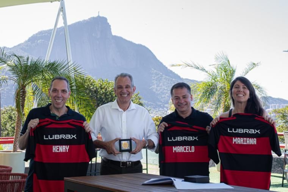 SUPERANDO AS BETS: Flamengo e Lubrax anunciam volta da parceria que fez história no futebol brasileiro