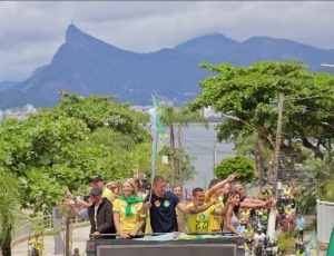 Douglas Ruas mobiliza apoiadores em municípios do RJ em atos de apoio a Flávio Bolsonaro