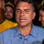 Flávio apaga posts em que chamava Bolsa Família de bolsa-farelo e acusava PT de comprar votos