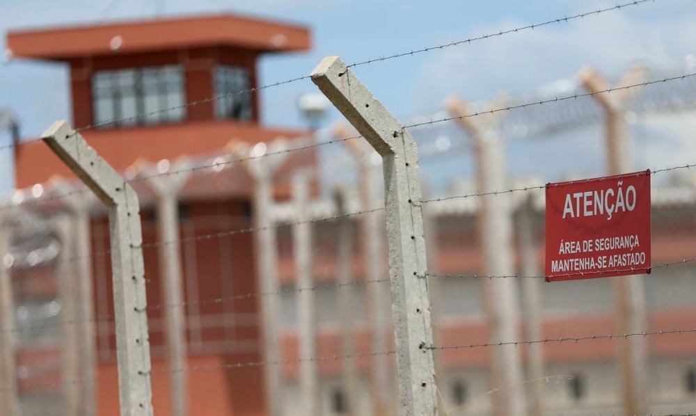 STF proíbe contratação temporária para funções da polícia penal em Goiás 