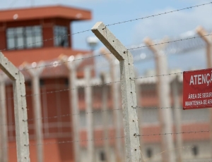 STF proíbe contratação temporária para funções da polícia penal em Goiás 