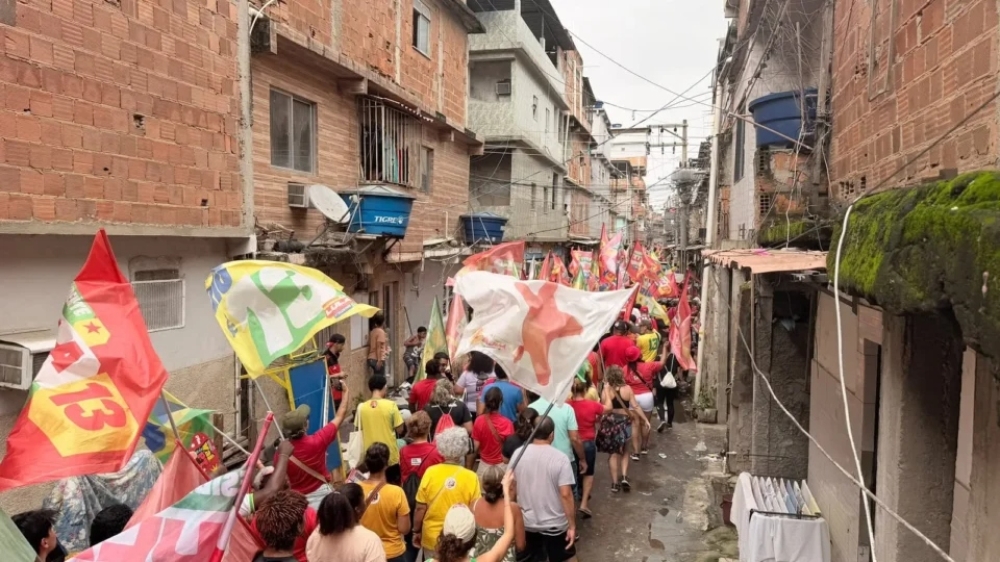Moradores de favelas do Rio de Janeiro declaram voto em Lula nas redes sociais
