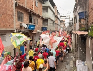 Moradores de favelas do Rio de Janeiro declaram voto em Lula nas redes sociais