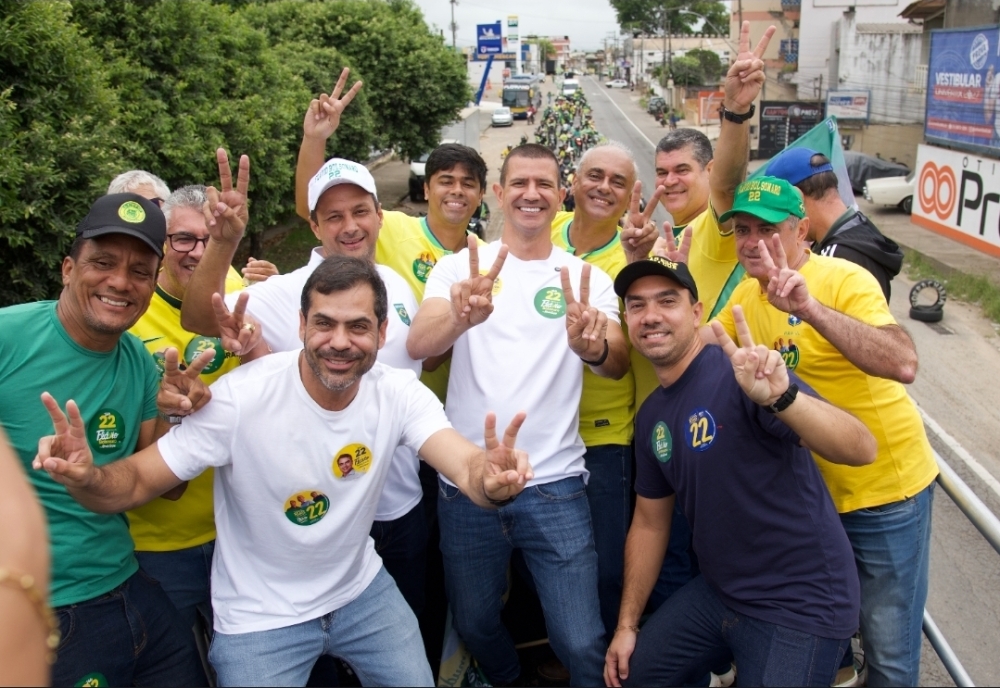 Douglas Ruas percorre Noroeste Fluminense em carreatas e reforça campanha de Flávio Bolsonaro