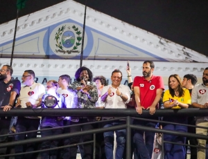 Caminhada em apoio a chapa Lula Presidente e Geraldo Alckmin Vice reúne multidão na Avenida Ernani do Amaral Peixoto, em Niterói