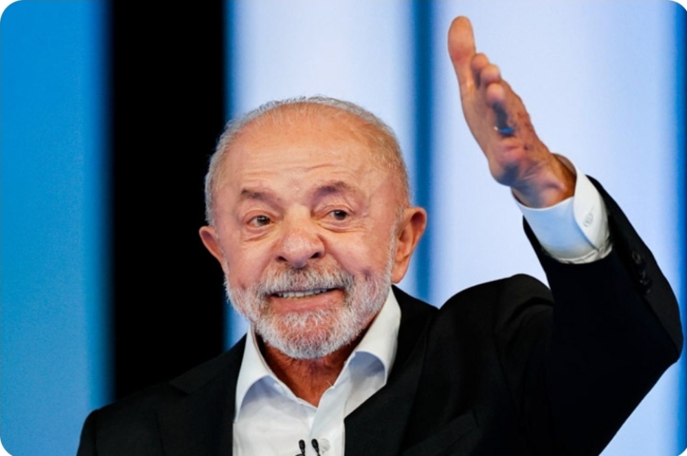  Eleições Cobrado por Lula sobre Ana Clara, Flávio Bolsonaro chama a mãe pelo nome da filha morta