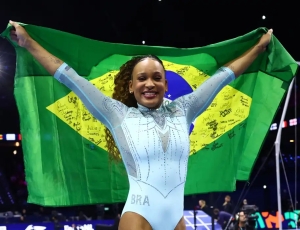 Rebeca Andrade conquista o tri no Mundial de Ginástica na Holanda
