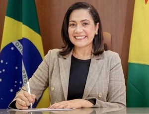 Mailza Assis é reeleita governadora do Acre