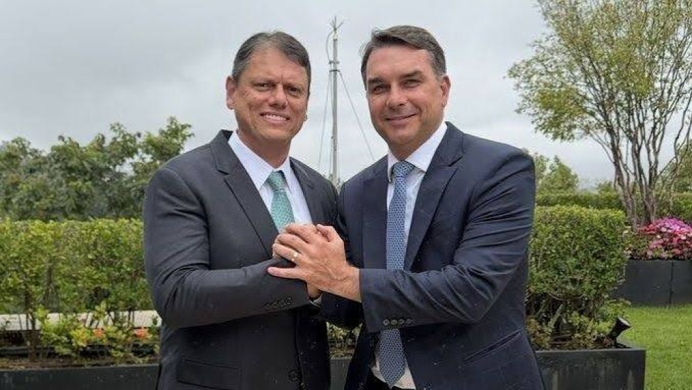 Derrota de Flávio enfraquece sua pretensão de herdar o bolsonarismo e abre disputa entre Tarcísio, Michelle e outras lideranças da direita