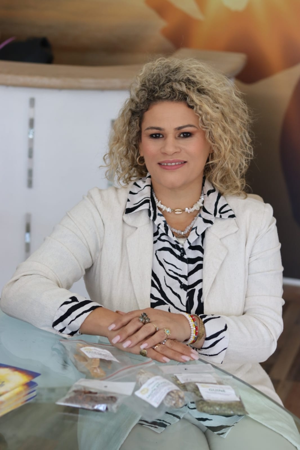 Maria do Sole chega da Itália ao Brasil para agenda profissional e premiação internacional