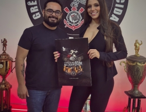 Musa da Gaviões , Aline Azevedo conhece projeto da fantasia para o Carnaval 2027