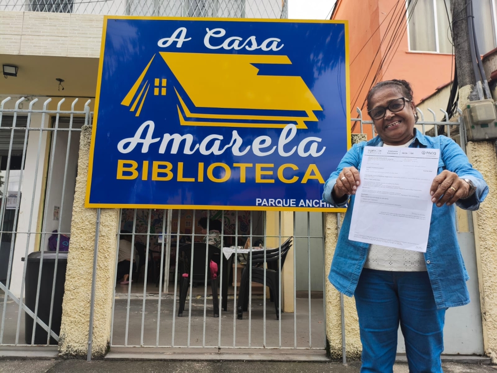 Moradora de Anchieta encontra acolhimento na Biblioteca A Casa Amarela durante tratamento contra o câncer