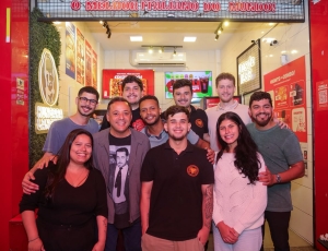 Rodrigo Neves encontra estudantes da UFF que deram início a manifestações pró-Lula em todo o Brasil