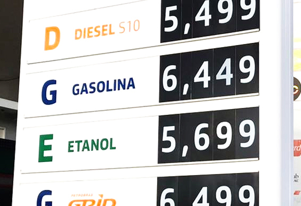 Preço médio da gasolina sobe pela 5ª semana; postos cobram até R$ 7,99  