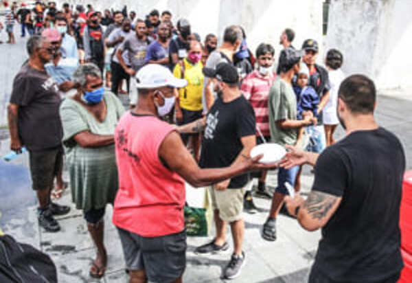 Sob Bolsonaro, Brasil vive o maior êxodo de sua história, com 4,2 milhões de brasileiros no exterior