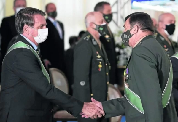 Em meio à guerra, comandante do Exército Brasileiro faz viagem urgente aos Estados Unidos