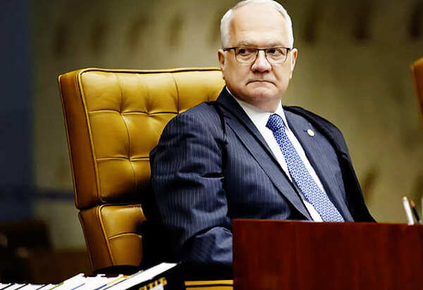 Fascismo no Poder: presidente do TSE, Fachin diz que 'democracia está ameaçada' e a Justiça eleitoral 'sob ataque'