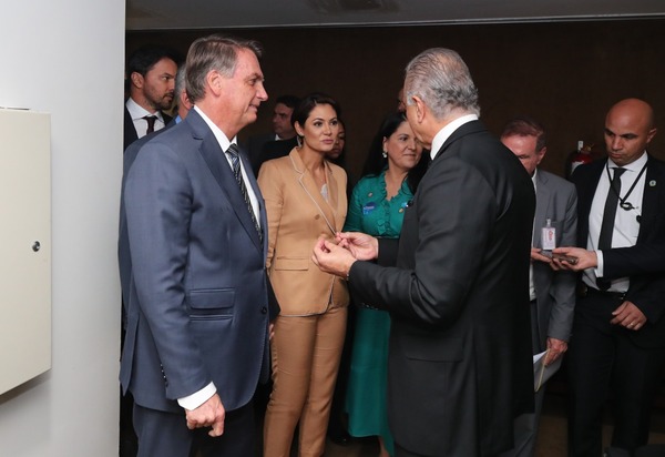 ELAS PRIMEIRO: Deputado Júlio Lopes quer prioridade para as mulheres na emissão das novas carteiras de identidade 