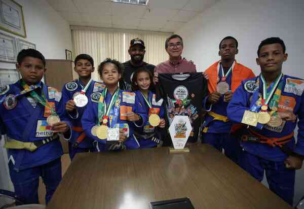 Niterói recebe jovens atletas medalhistas de jiu-jitsu