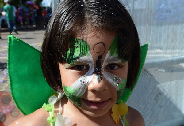 Bloquinhos de rua são brincadeira saudável para crianças no carnaval
